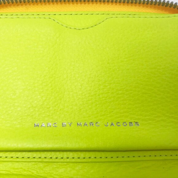 Marc by Marc Jacobs Knockout Pink Multi-color Wristlet - Picture 3 of 6